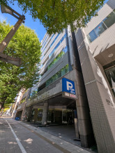 及川パークビルの外観