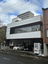 まめぐらビルの外観