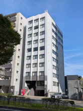 ウエスト花京院ビルの外観