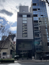 DAISAKU AMビルの外観