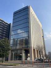 グランドタワー西博多ビルの外観