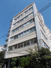 信濃町外苑ビルの外観