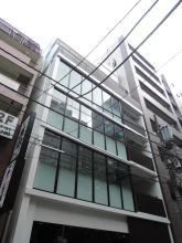 山崎西新宿ビルの外観