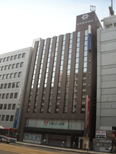 東洋証券広島スクエアの外観