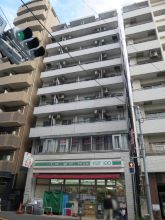 Nakagin Bell Tsukiji Building Exterior