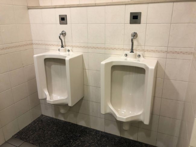 男性用トイレ