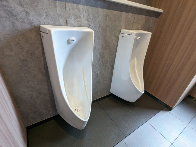 男性用トイレ
