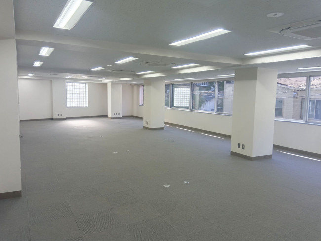 オフィス室内参考画像（2階・約100坪）