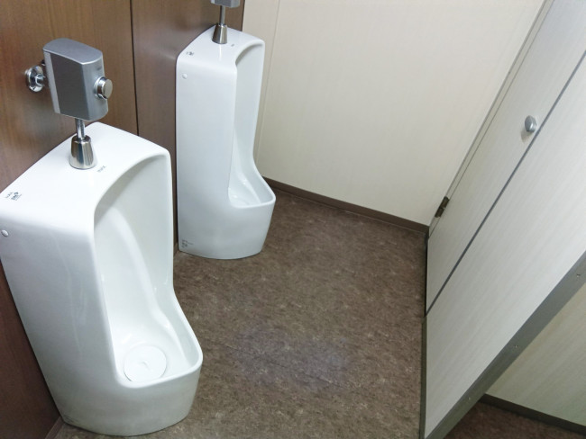 男性用トイレ