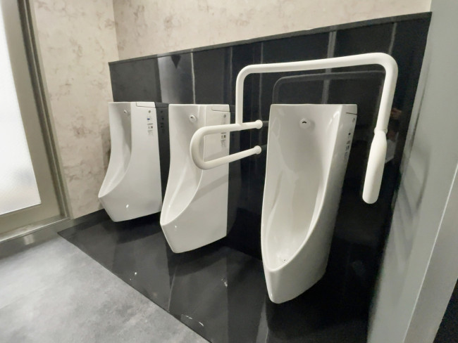 男性用トイレ