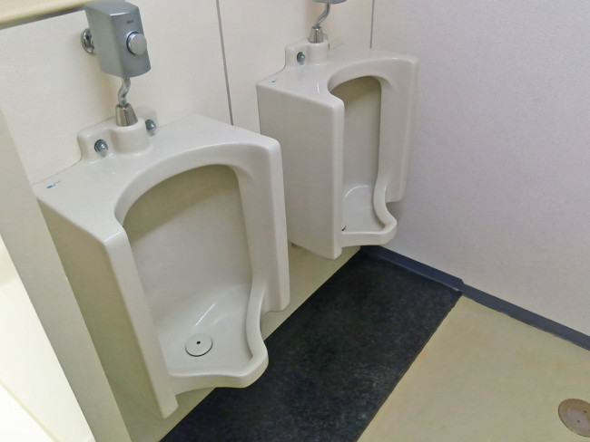男性用トイレ