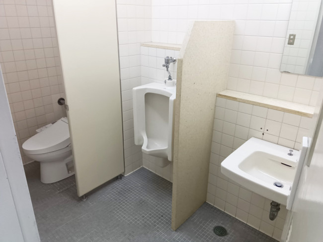男性用トイレ