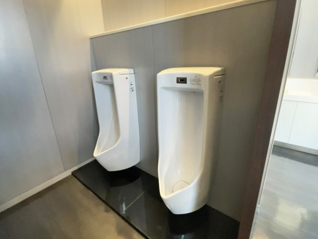 男性用トイレ(2基)