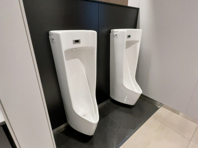 男性用トイレ