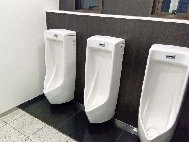 男性用トイレ