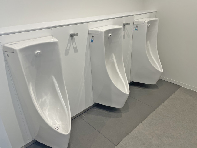 男性用トイレ