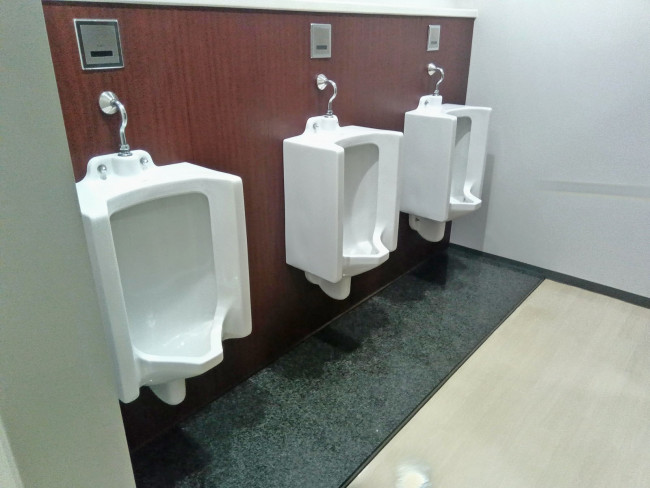 男性用トイレ
