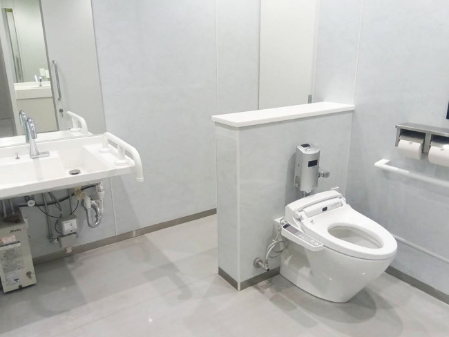 バリアフリートイレ
