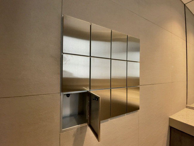 トイレ内の小物入れ