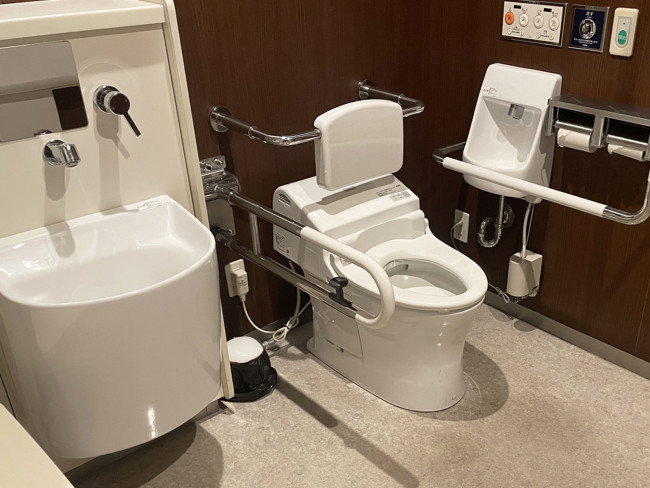 バリアフリートイレ