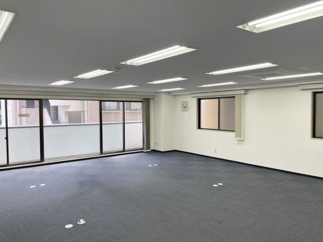 オフィス室内参考画像(302号室・約21坪)