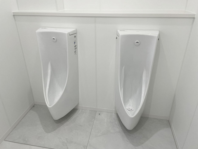男性用トイレ