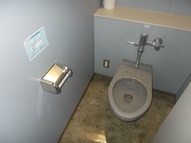 男性トイレ個室