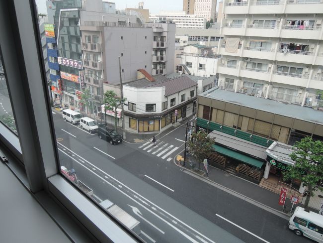 早稲田通りを見下ろす眺望