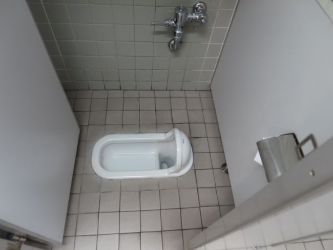 個室トイレ（和式）