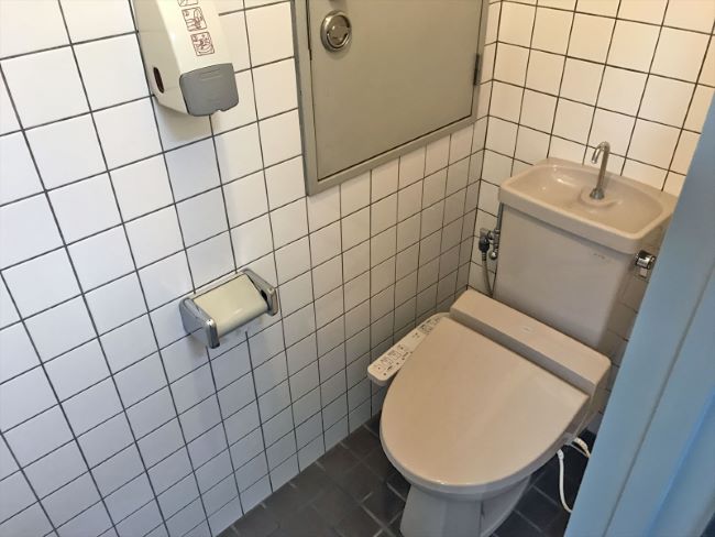 トイレ個室