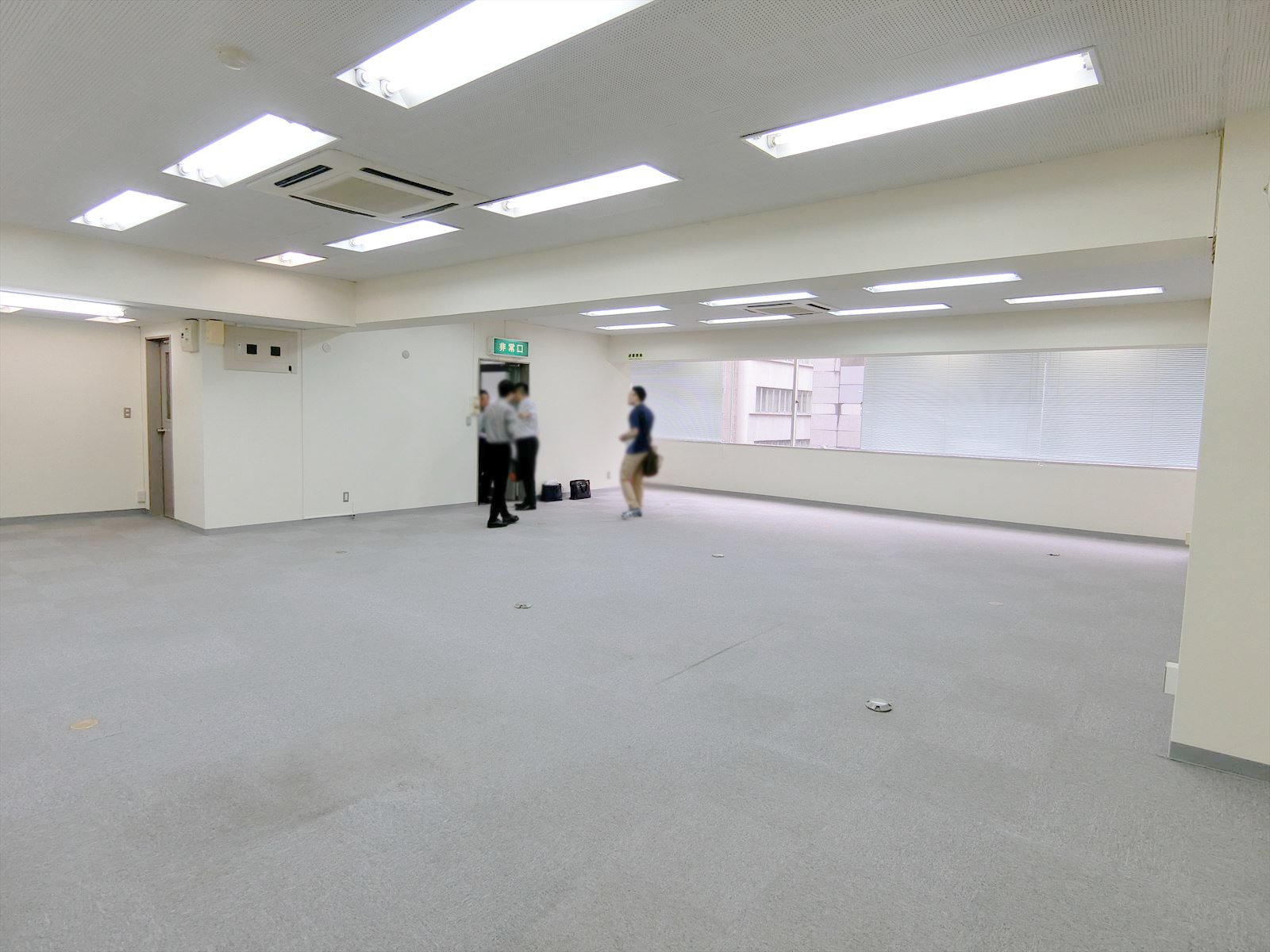 オフィス室内参考画像