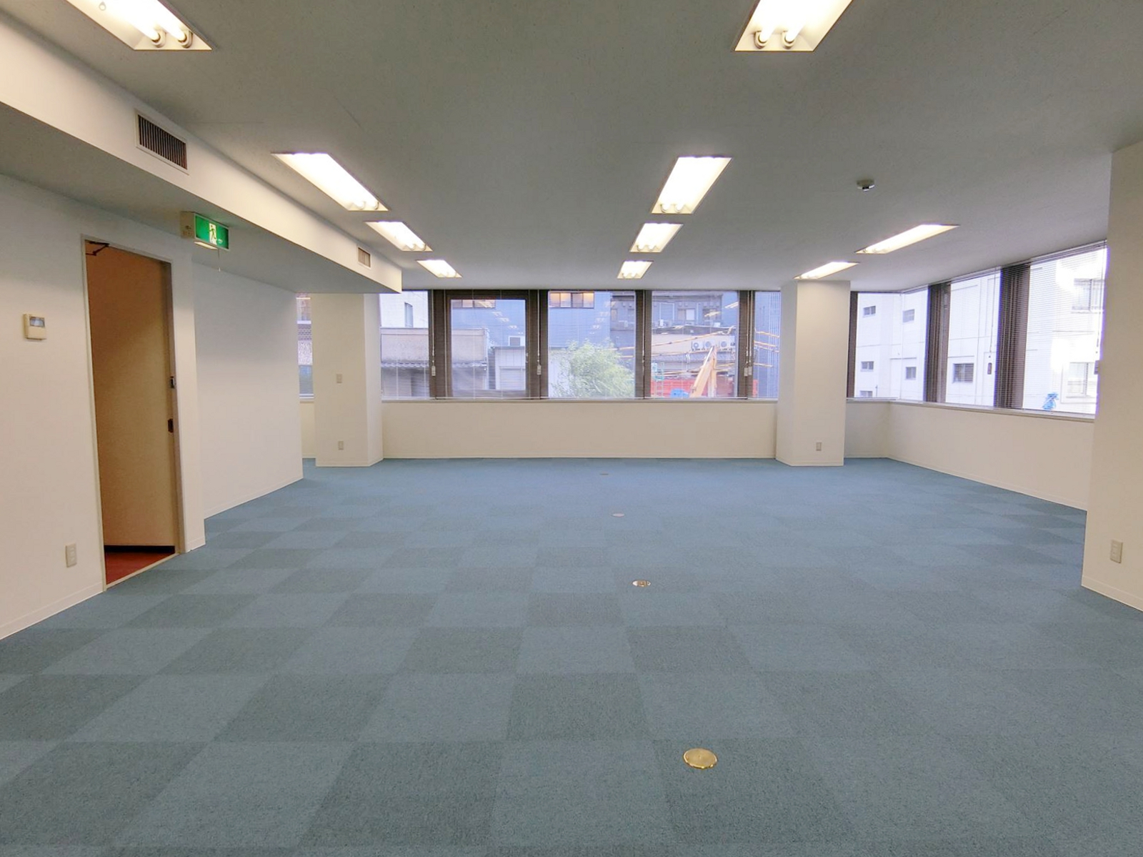 オフィス室内参考画像