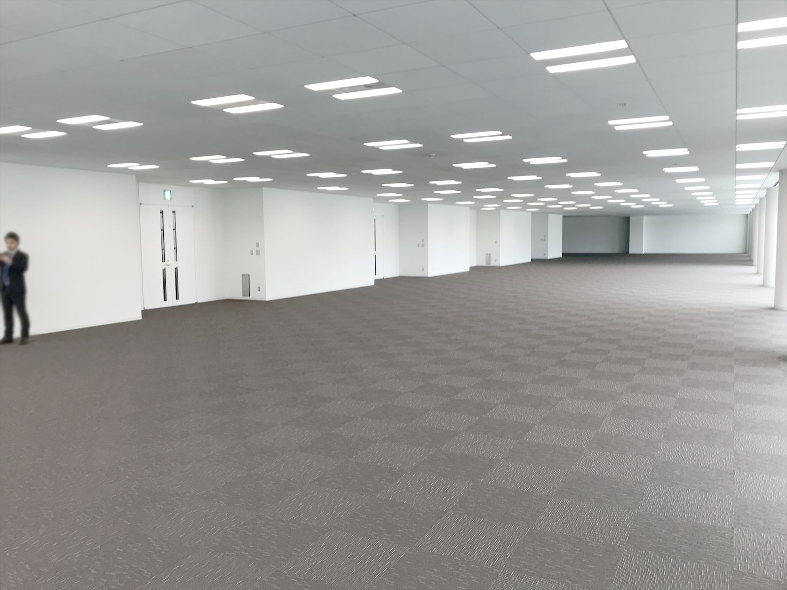 オフィス室内参考画像