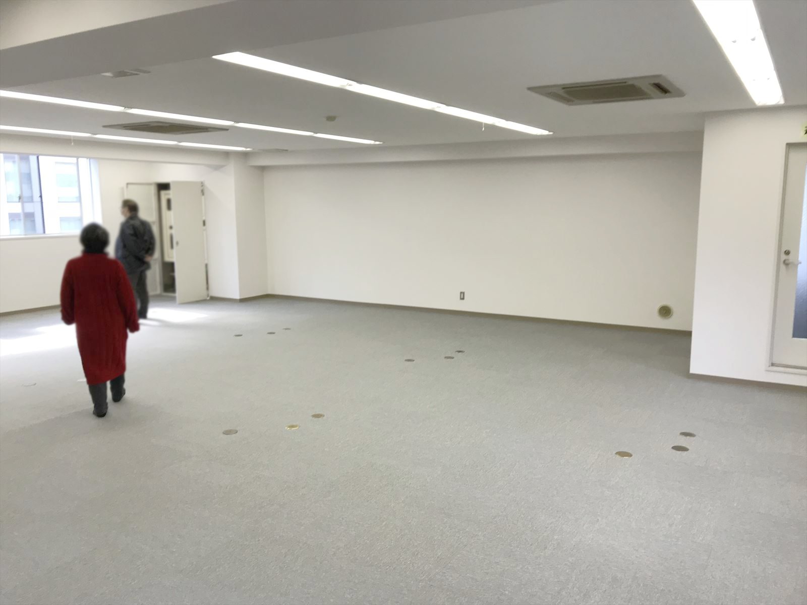 オフィス室内参考画像