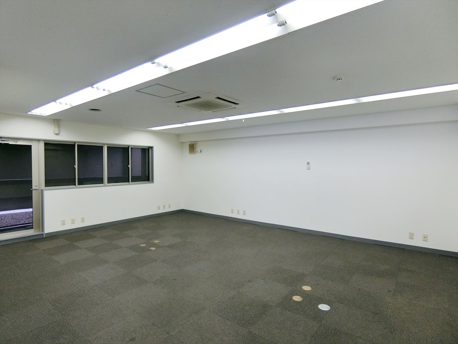 別角度から見た様子