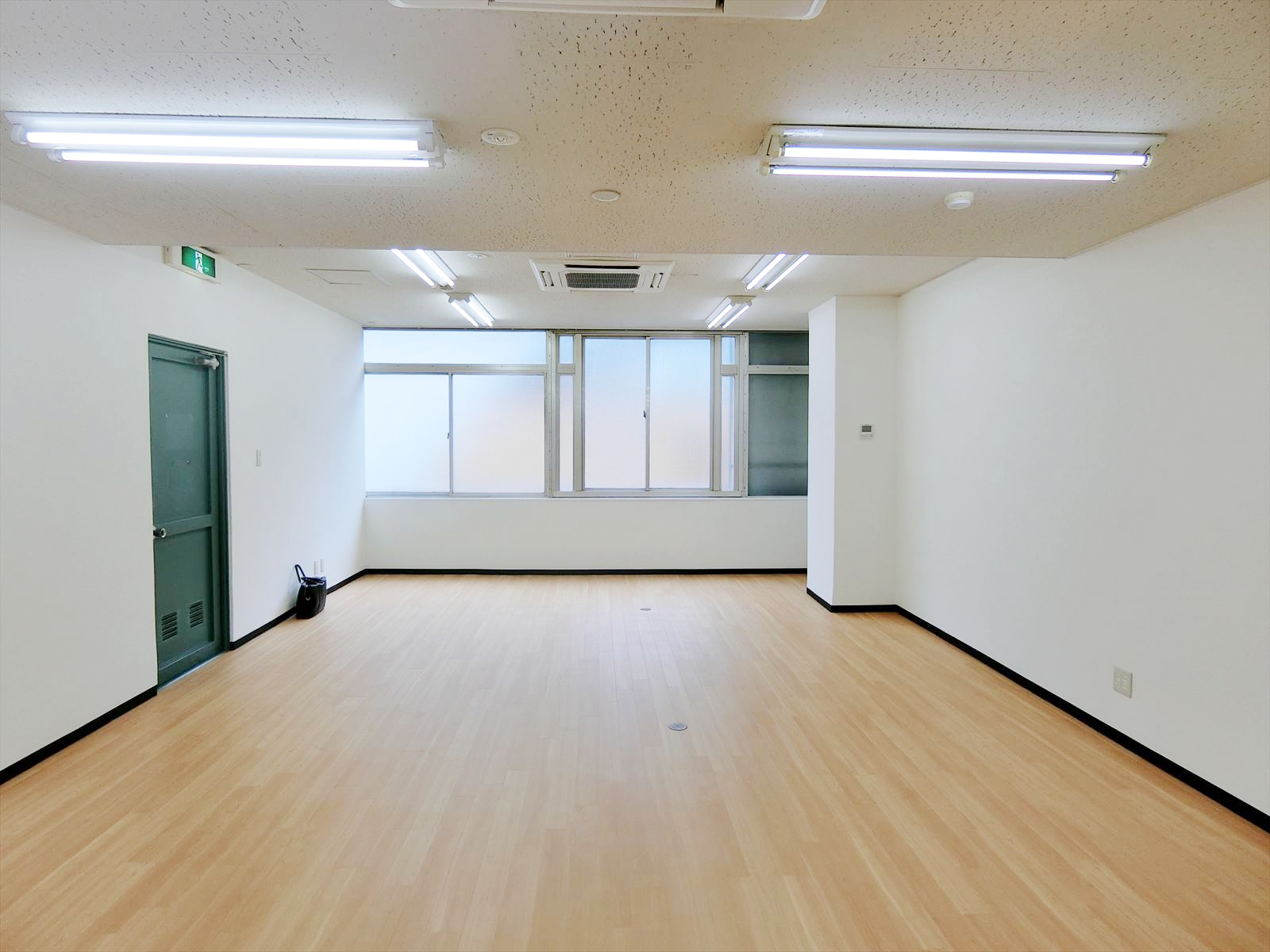 オフィス室内参考画像（201号室）