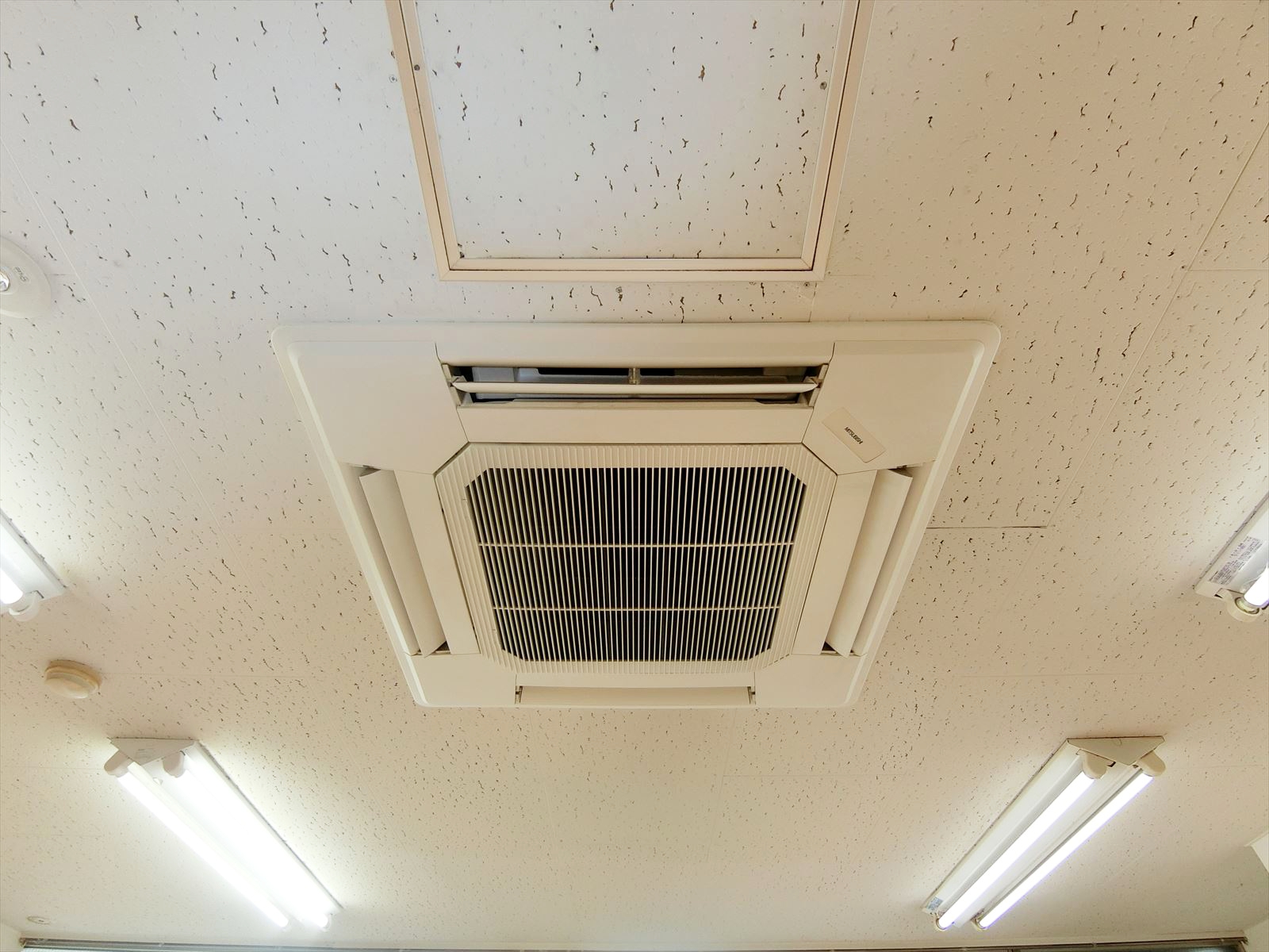 空調吹き出し口