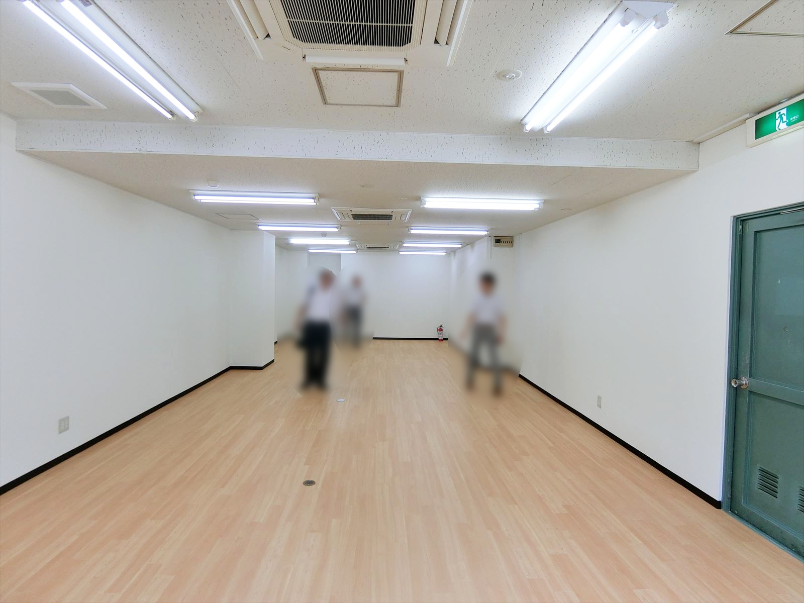 貸室奥から見た様子