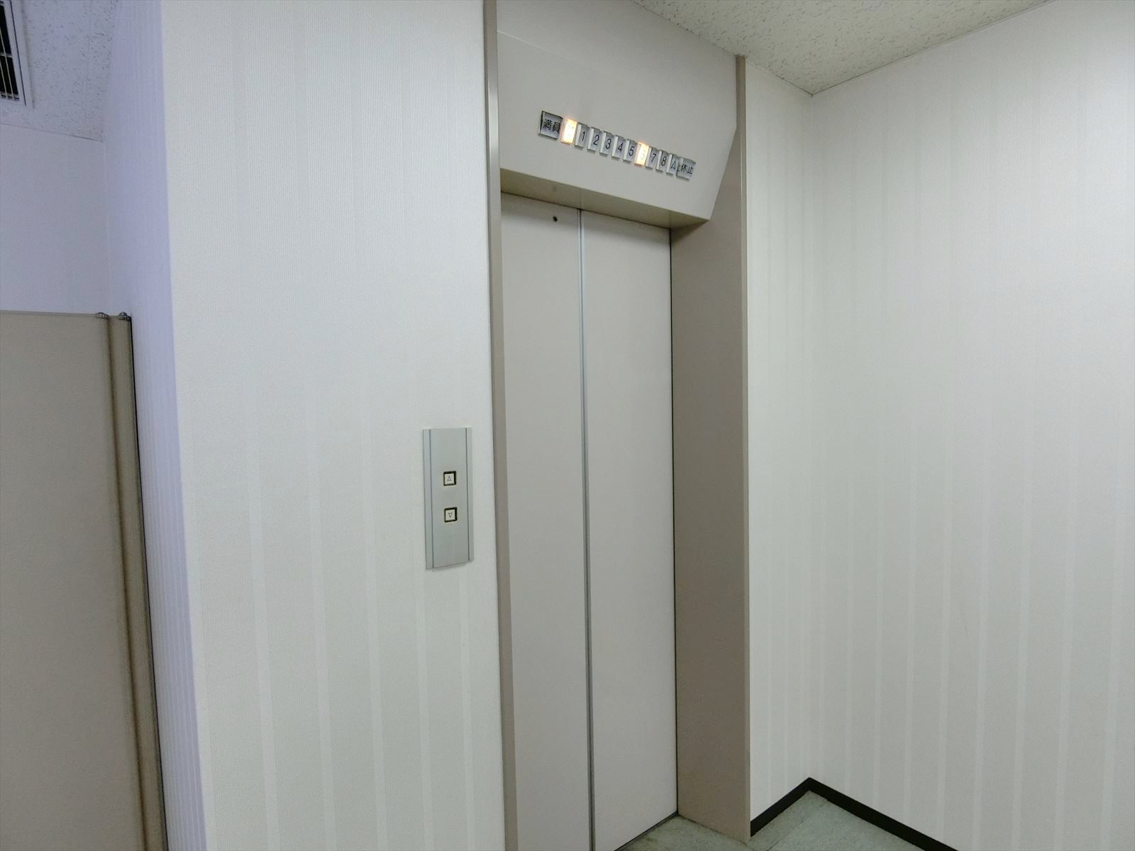 エレベーター