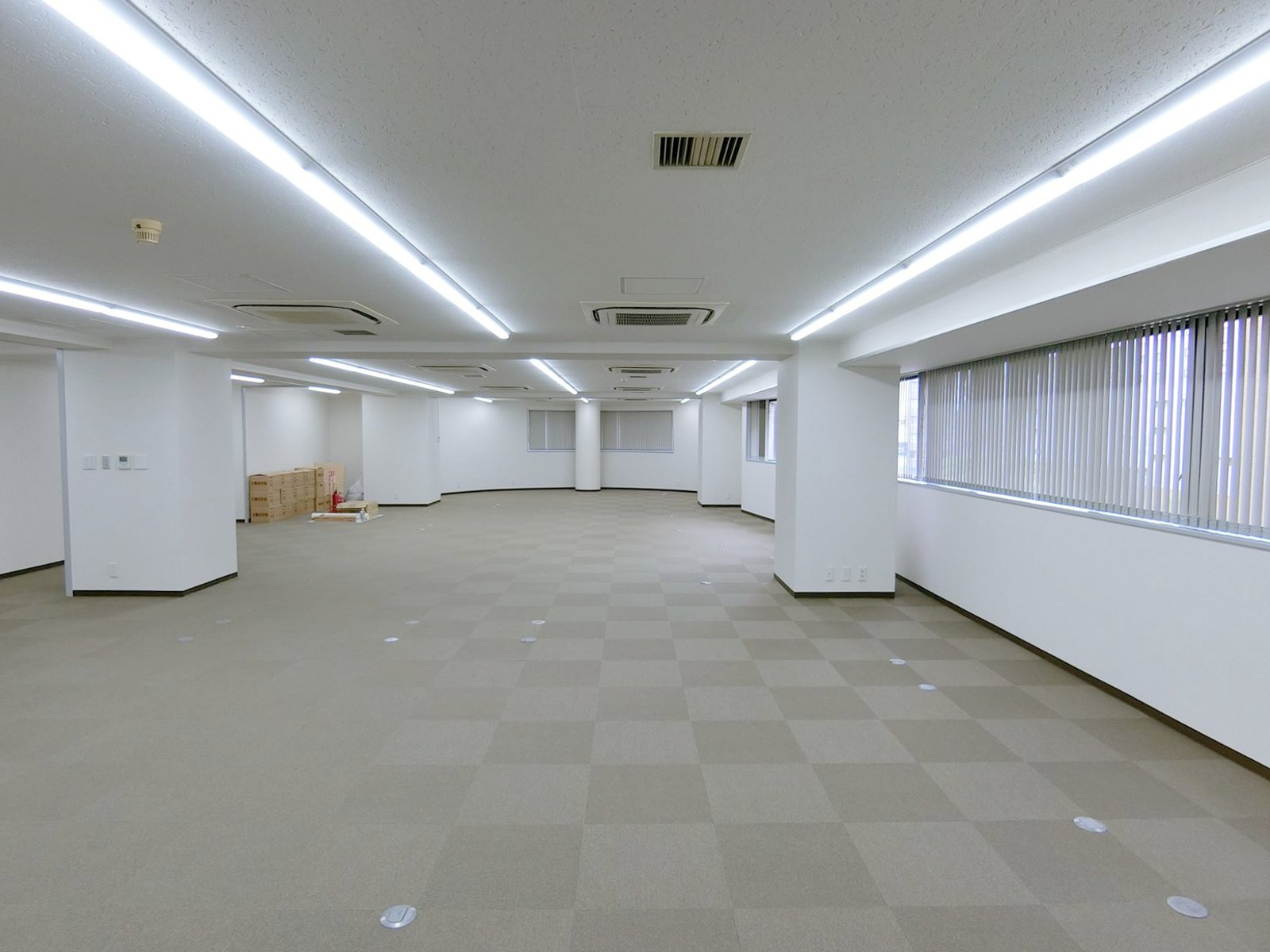 オフィス室内参考画像
