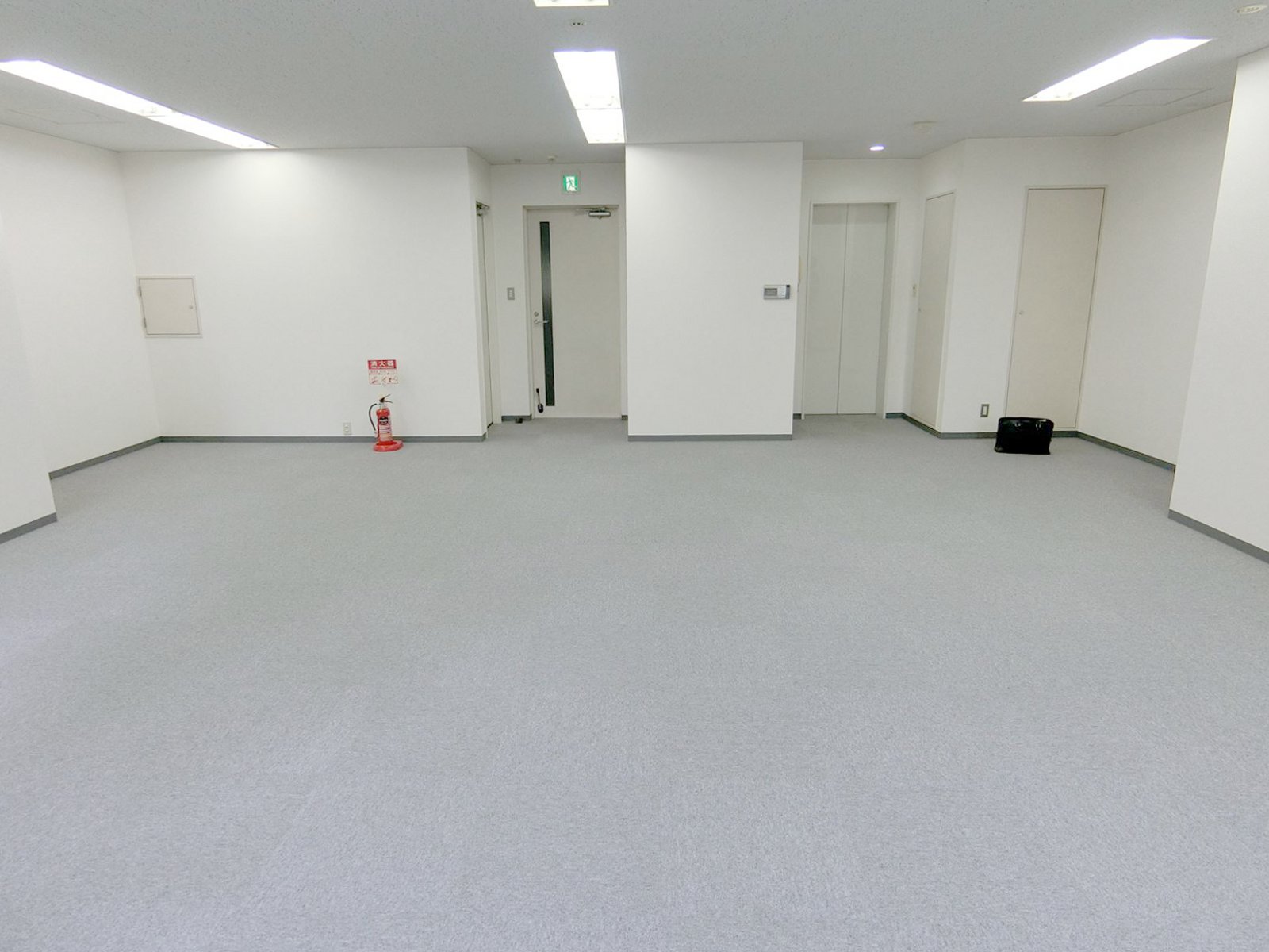 貸室奥から見た様子