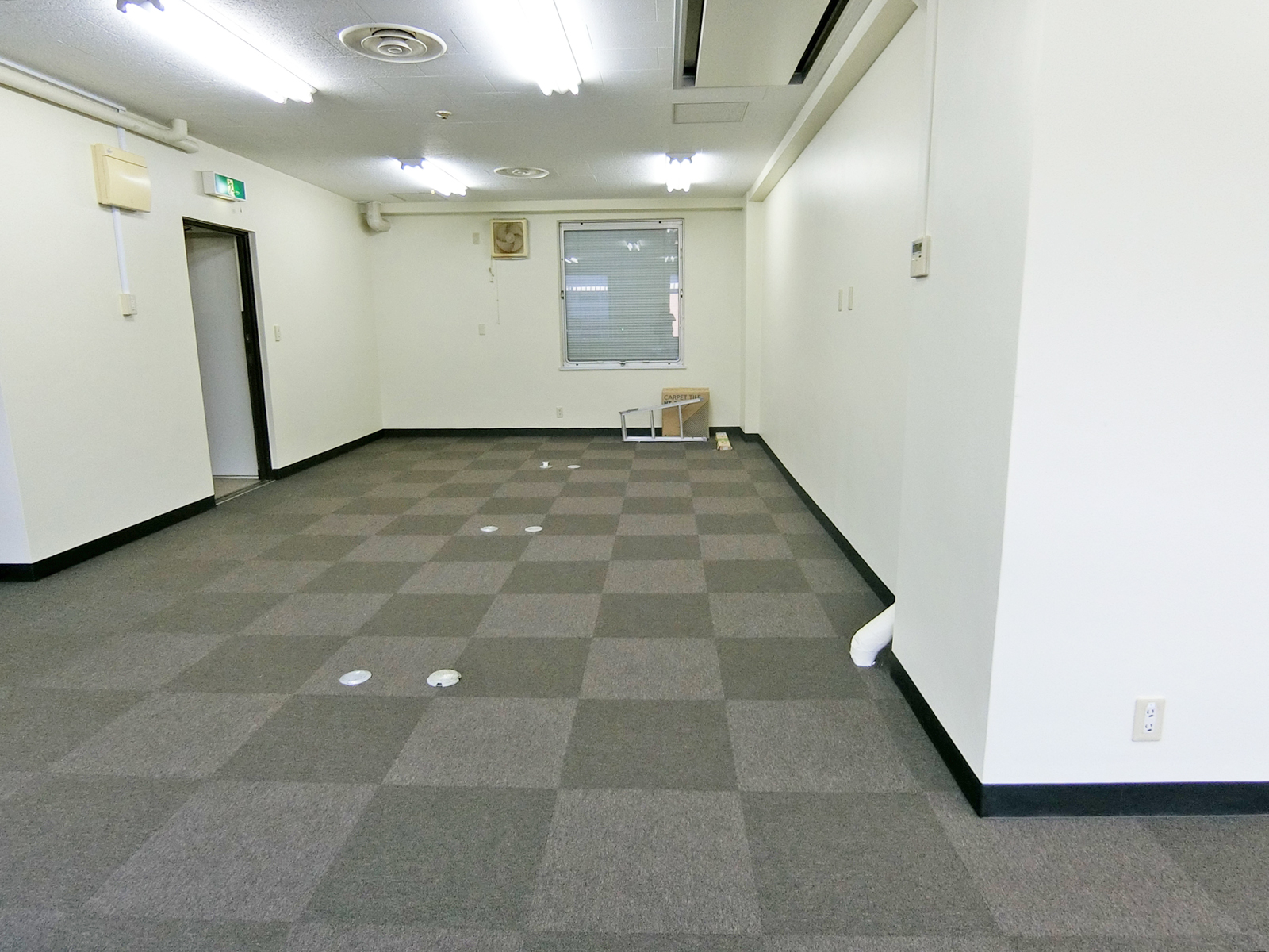 オフィス室内参考画像