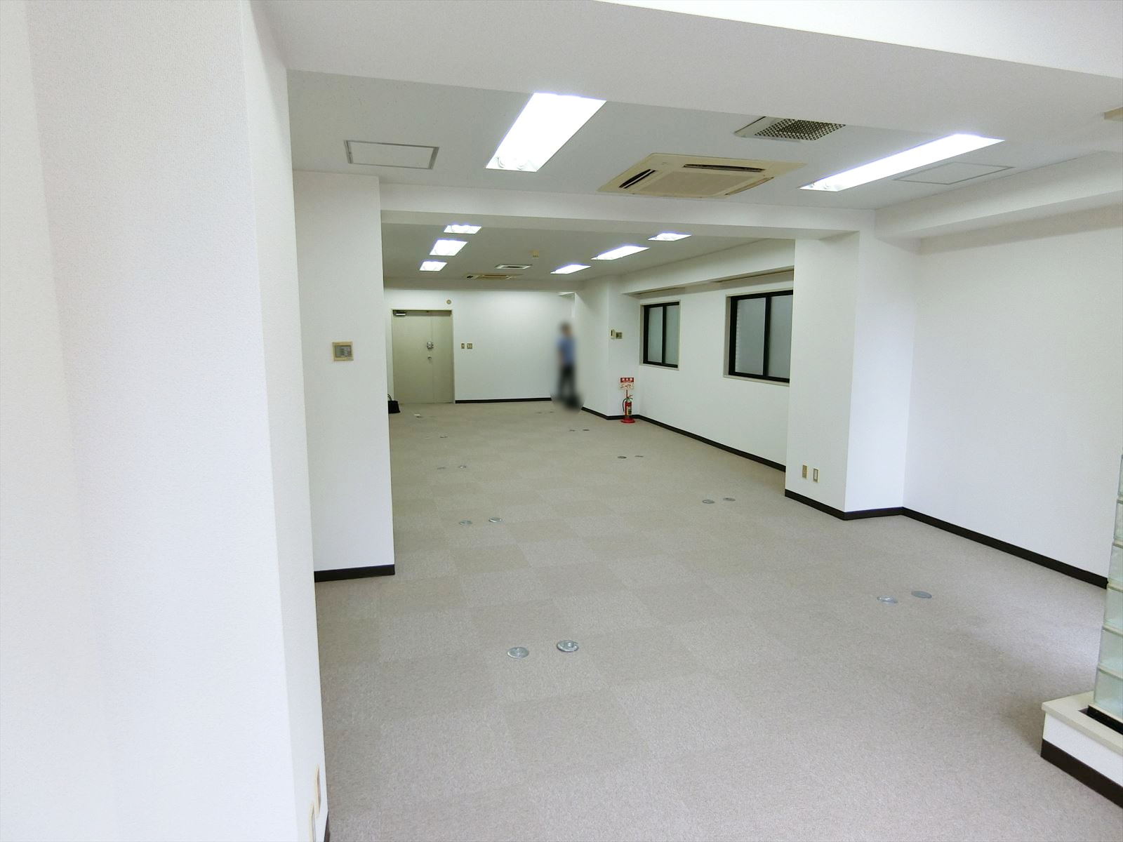 貸室奥から見た様子