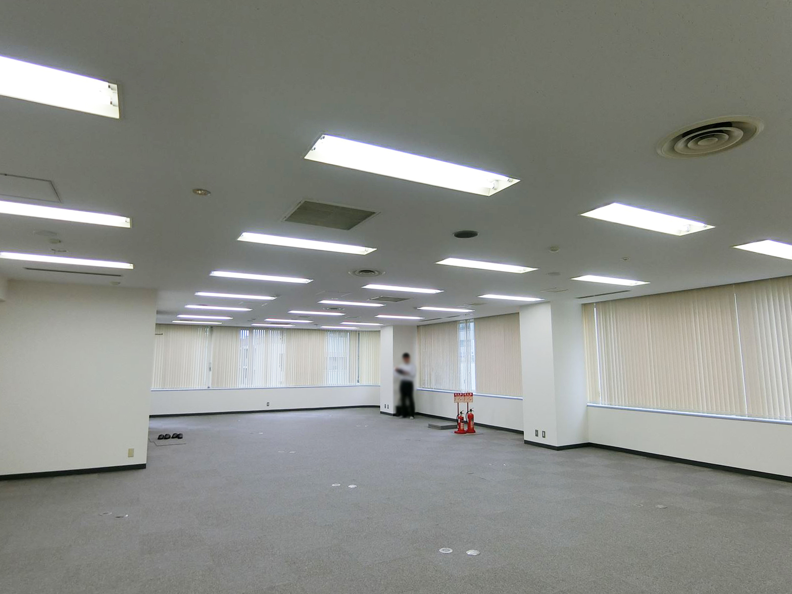 オフィス室内参考画像