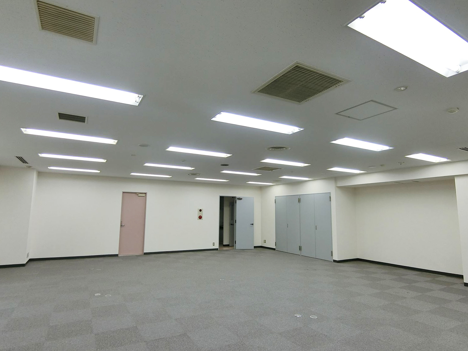 別角度の様子