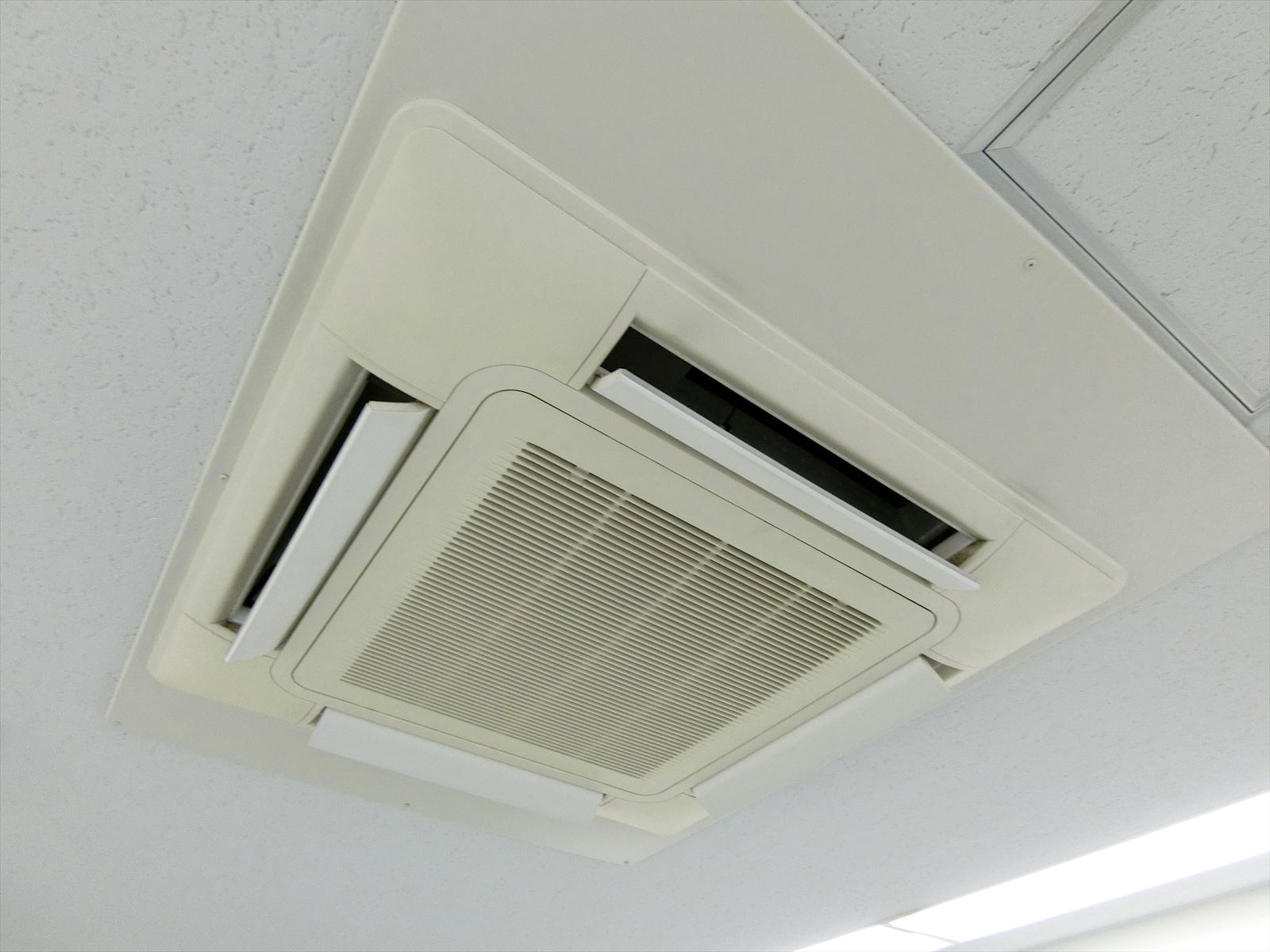 空調機器
