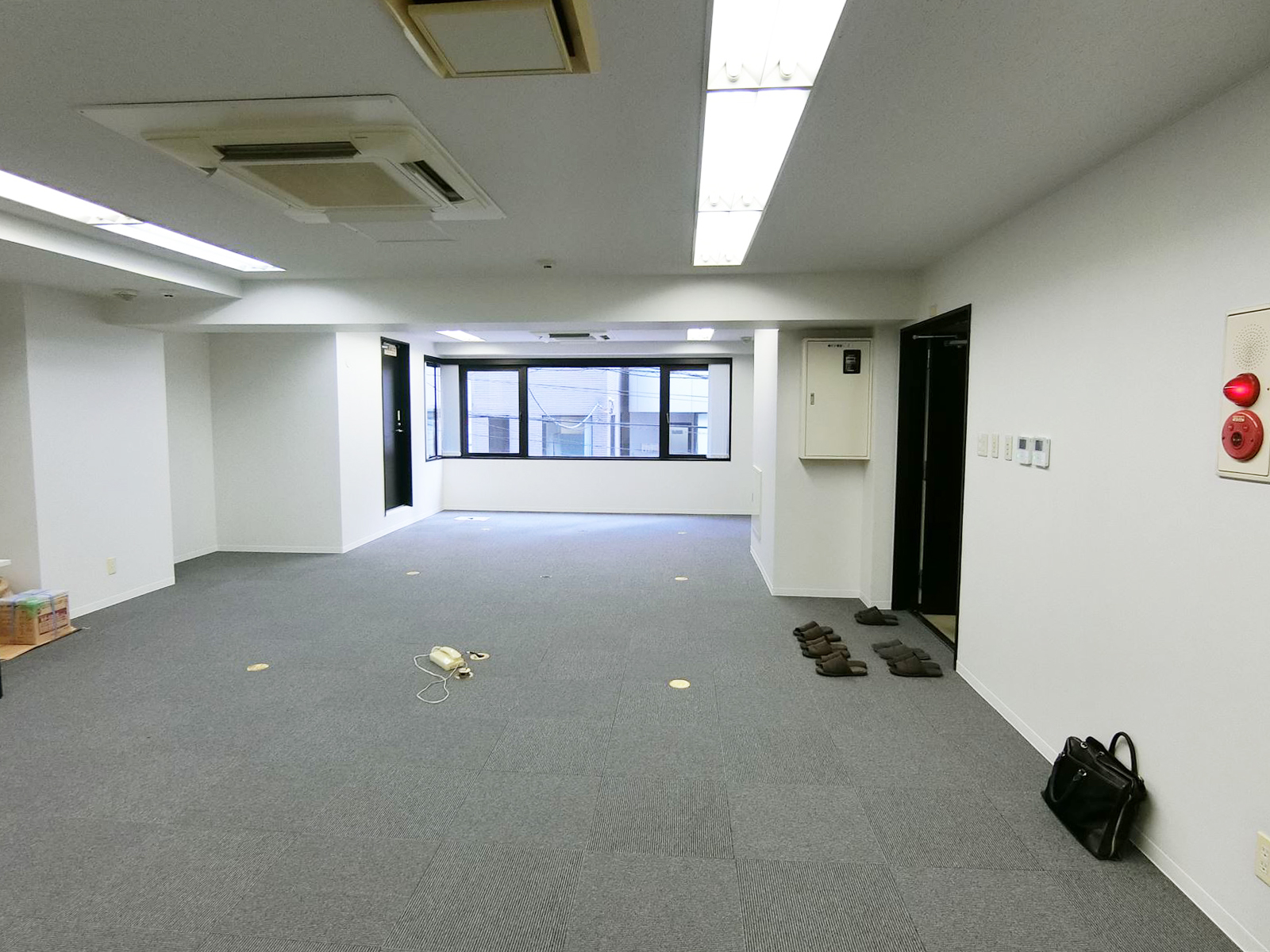 オフィス室内参考画像