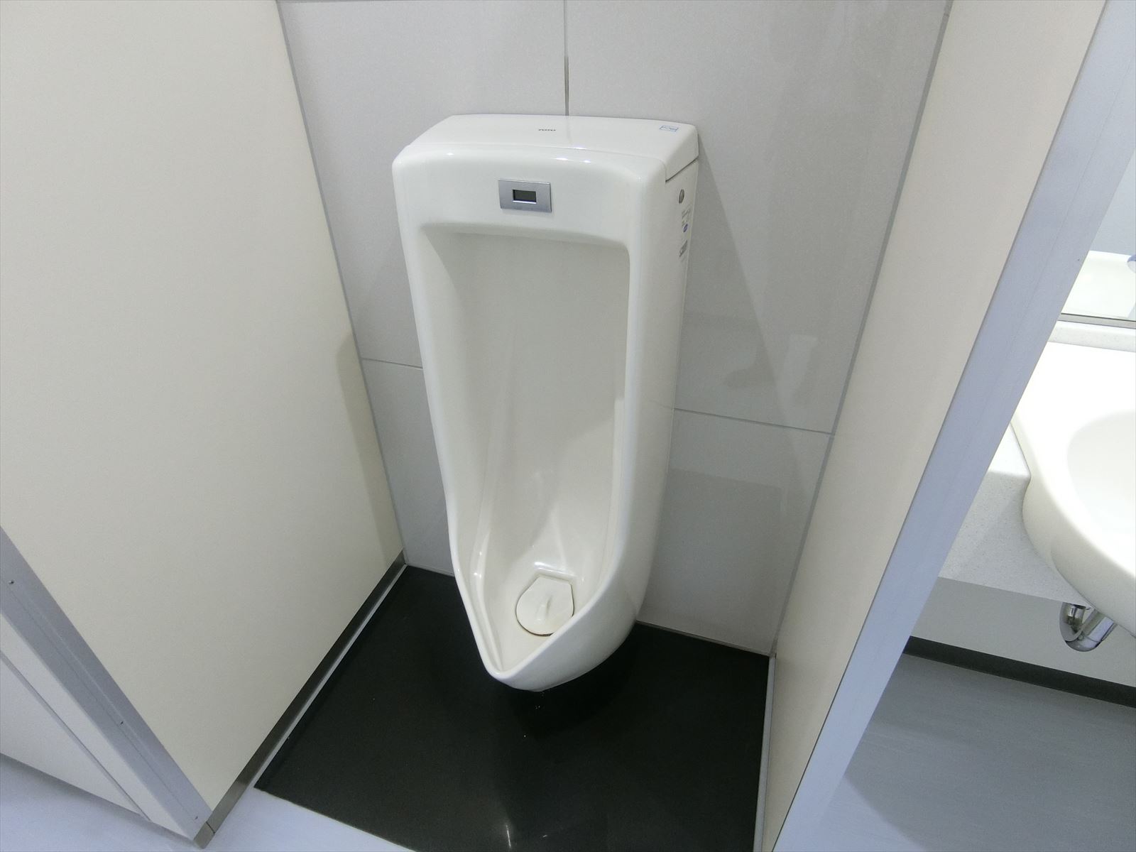 男性用トイレ