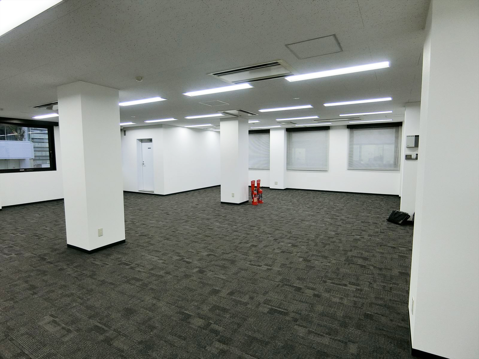 オフィス室内参考画像