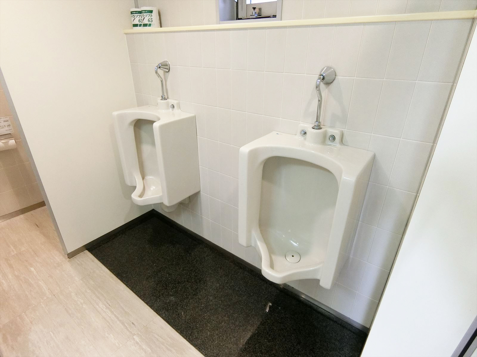 男性用トイレ
